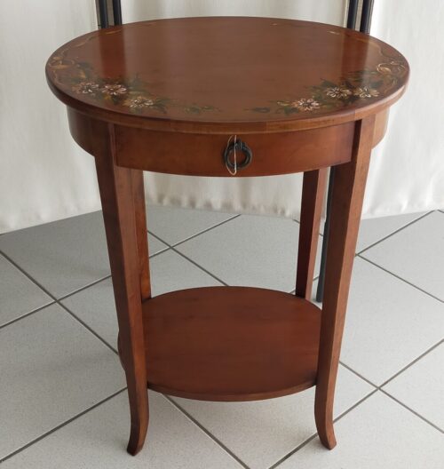 Tavolino dipinto con cassetto